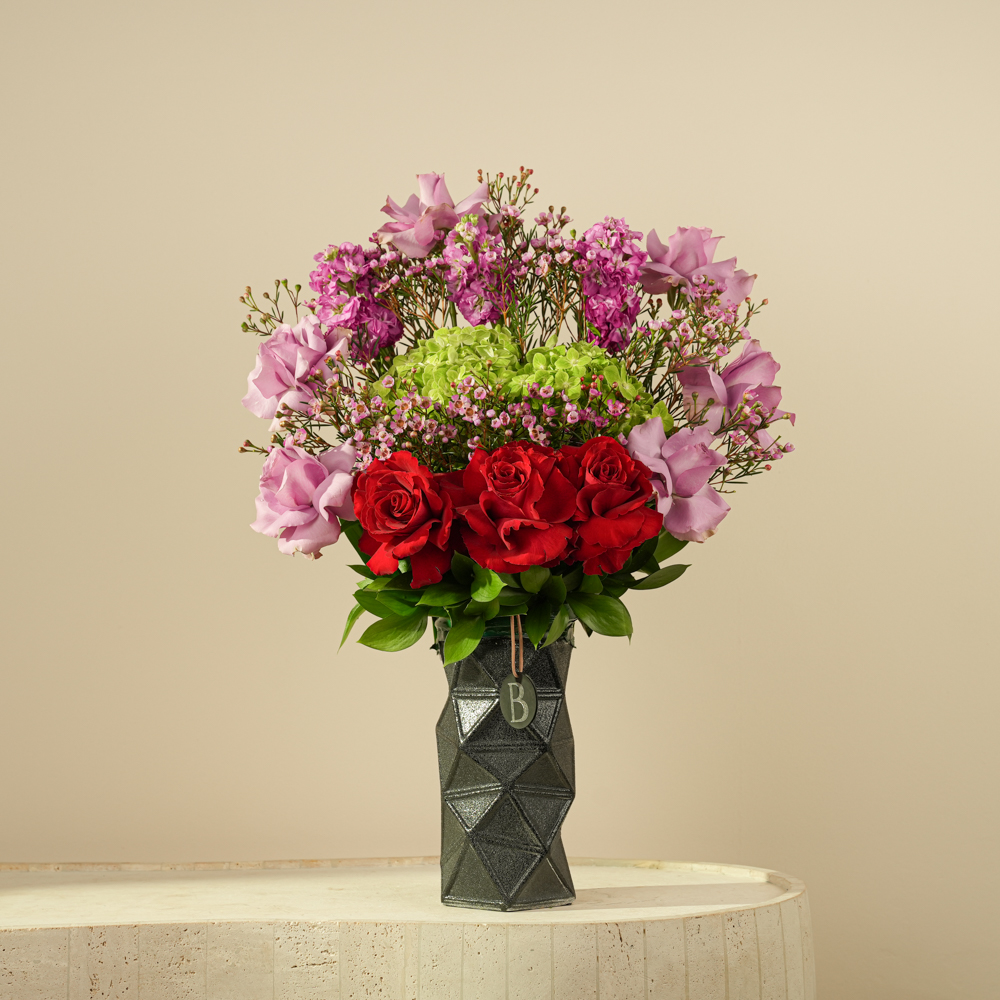 Crimson Amethyst Fusion – Modern Mixed Rose Vase