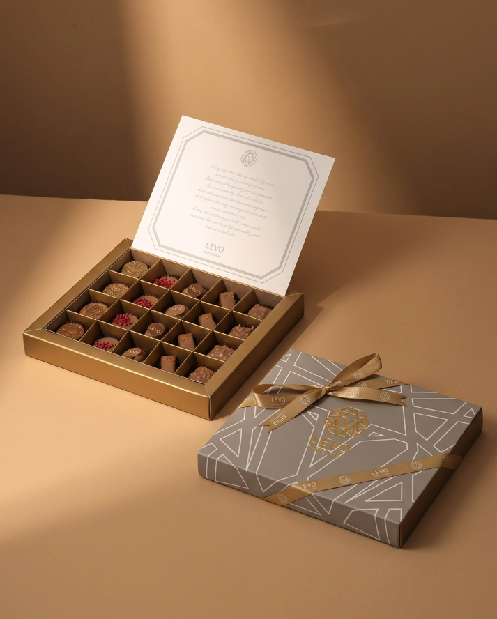 P296 - 20pcs Chocolate box