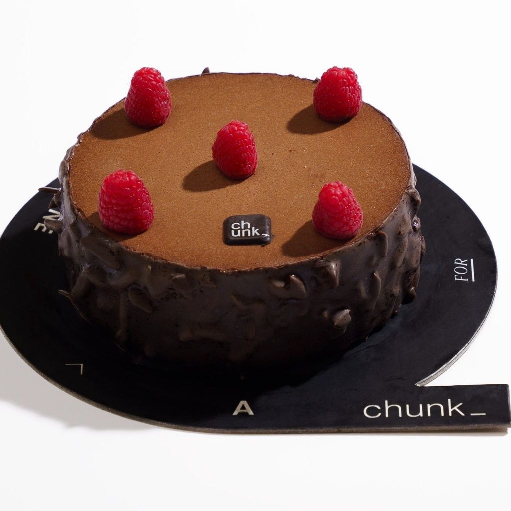 Chocolate Raspberry Cake - Medium
